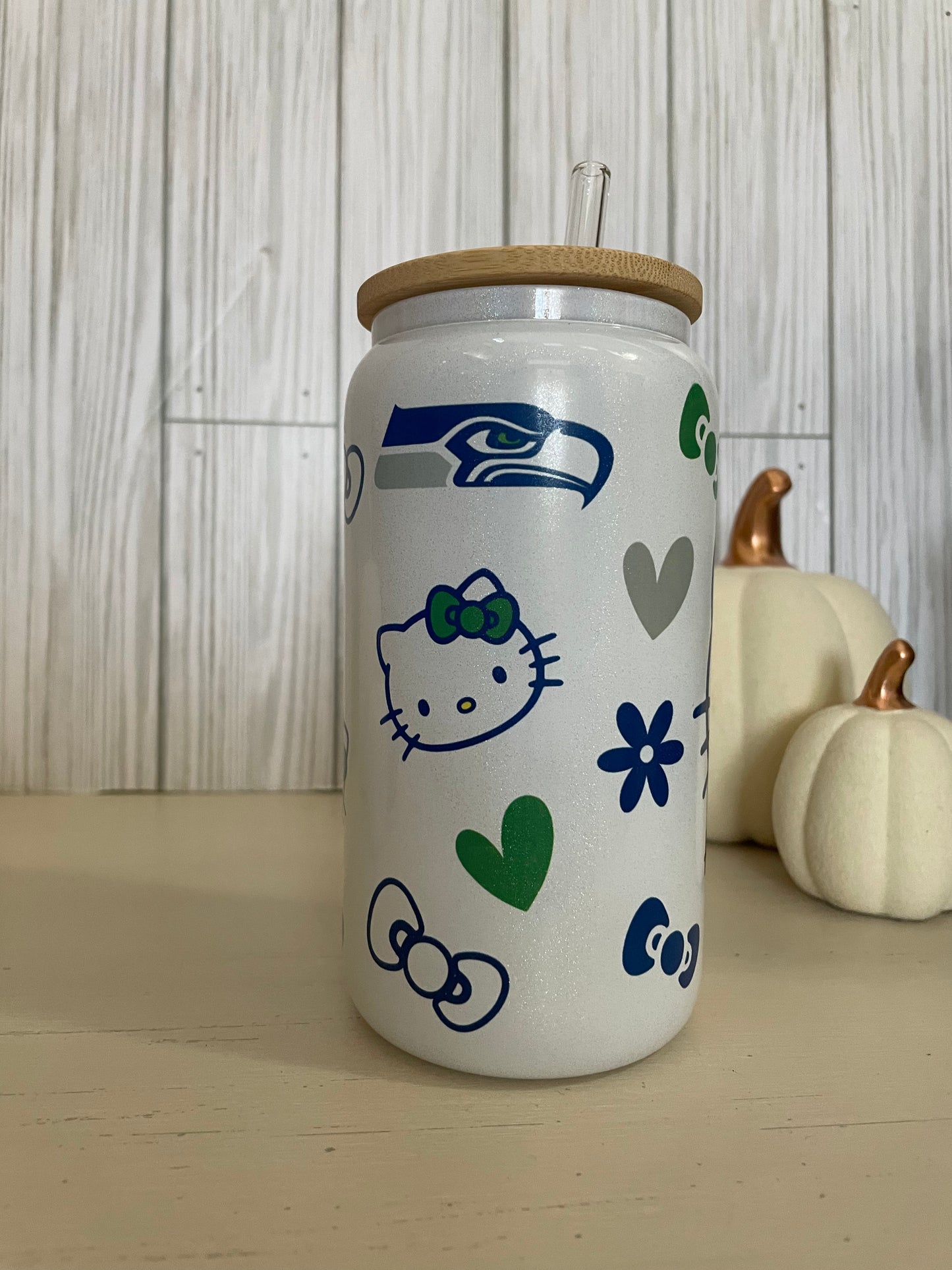 Hello Kitty Seahawks Glass
