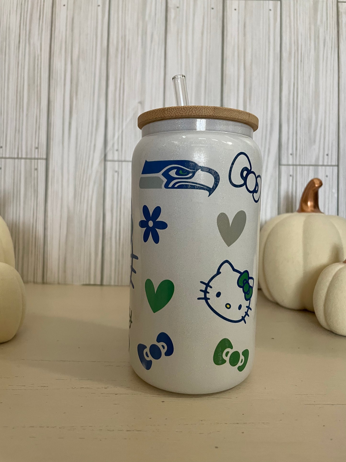 Hello Kitty Seahawks Glass