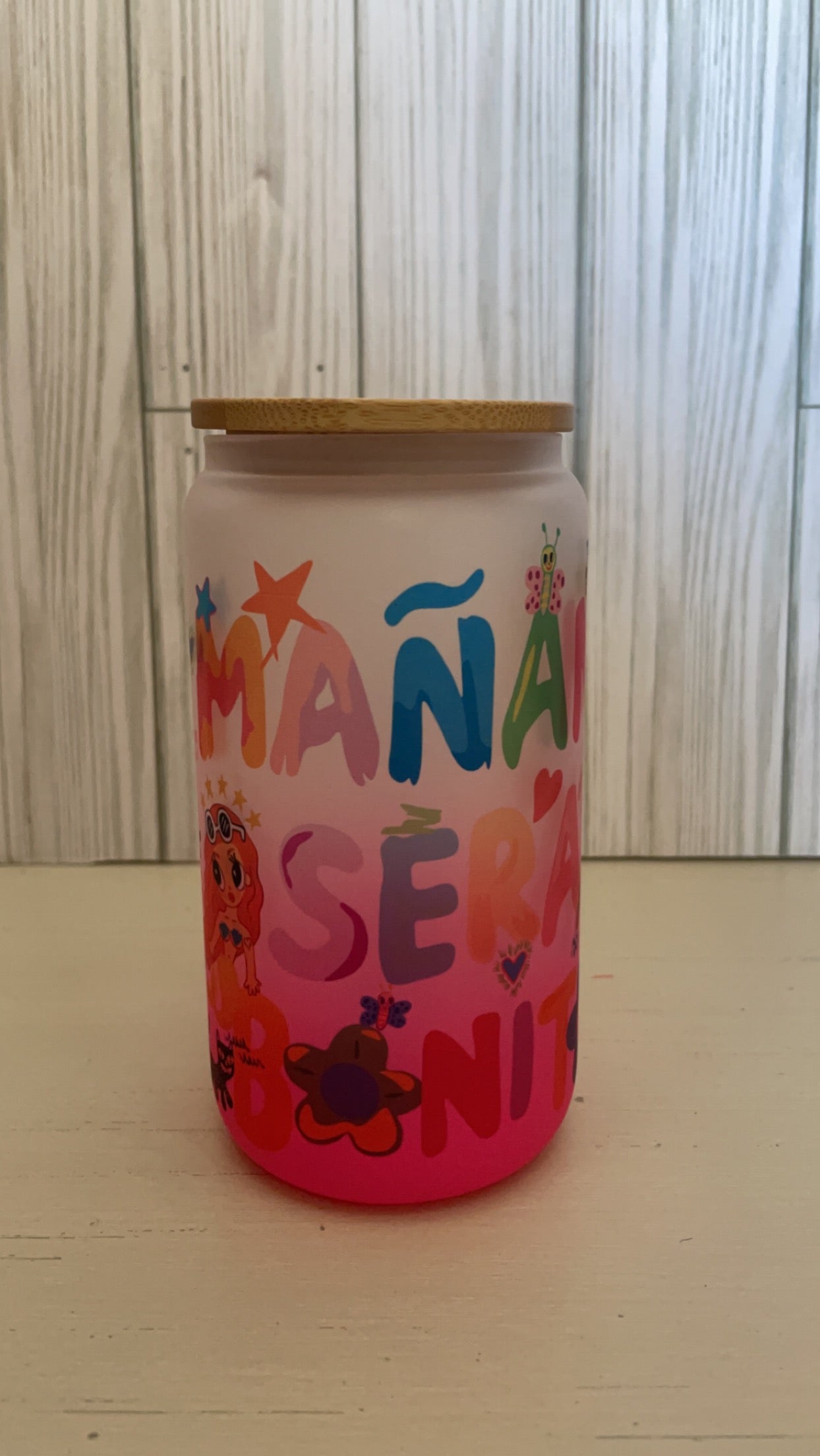 Mañana será bonito glass