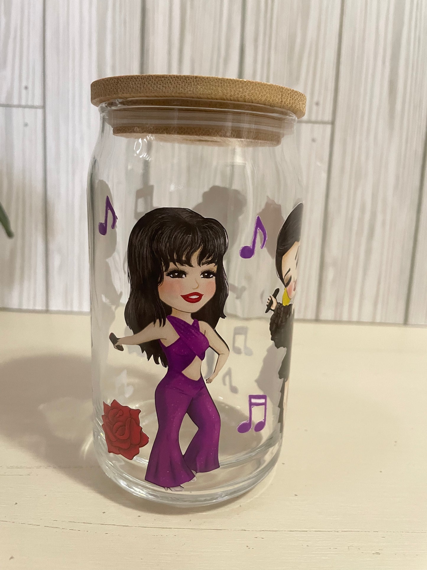 Selena beer can glass